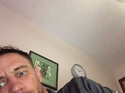 Snapshot of Highfrog1 chatting on 1, 8, 2026 Highfrog1 online show from 1, 8, 2026