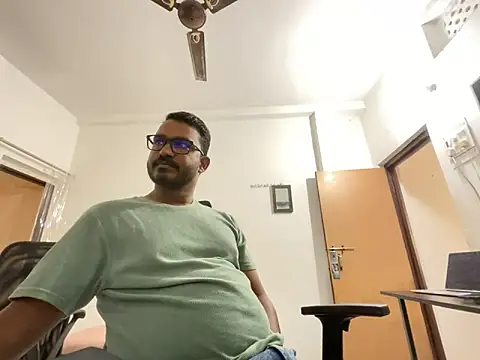 real meet girl finding in online show from 5, 12, 2024