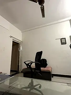 real meet girl finding in online show from 4, 12, 2024