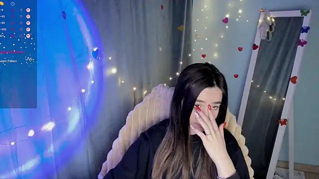 Bella XO online show from 4, 3, 2025