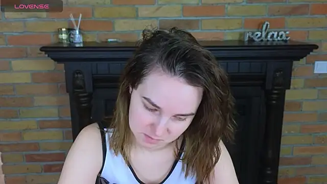 Ellie Sunset online show from 15, 4, 2026