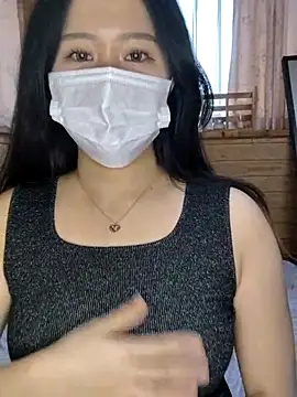 Kurage chan online show from 4, 3, 2025