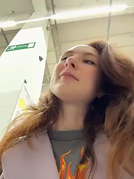 Dina Tease online show from 6, 10, 2025