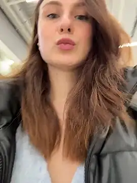 Dina Tease online show from 8, 11, 2025