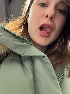 Snapshot of Dina_Tease chatting on 5, 2, 2026 Dina Tease online show from 5, 2, 2026