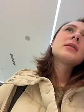 Dina Tease online show from 4, 3, 2026