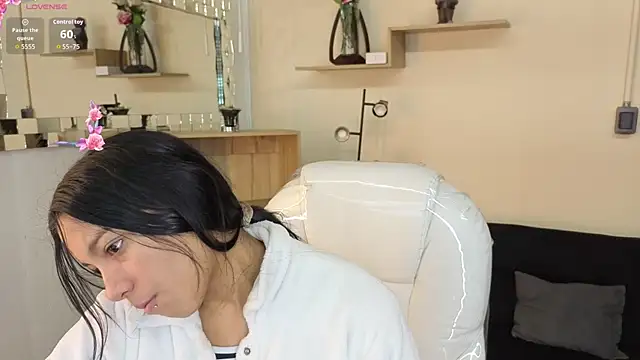 Saray reyes online show from 19, 11, 2025