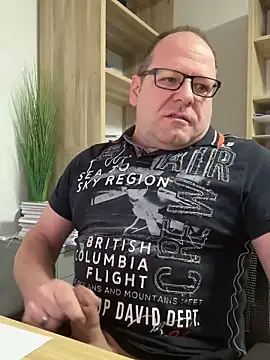 coupleLatinaLovers online show from 21, 2, 2025