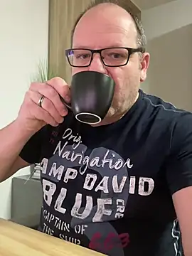 coupleLatinaLovers online show from 31, 1, 2025