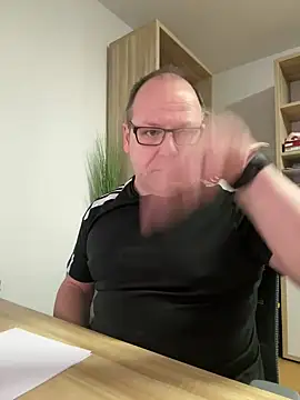 coupleLatinaLovers online show from 24, 1, 2025