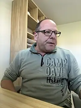 coupleLatinaLovers online show from 27, 2, 2026