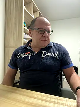 coupleLatinaLovers online show from 22, 12, 2025