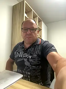 coupleLatinaLovers online show from 23, 9, 2025