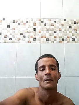 Snapshot of morenogato100 chatting on 7, 4, 2026 morenogato100 online show from 7, 4, 2026