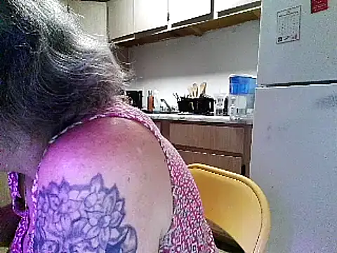 GraceHenderson online show from 16, 3, 2025