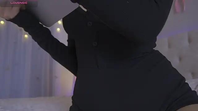 yumisunn online show from 10, 2, 2026