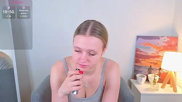 MaydaFoulk online show from 28, 9, 2025