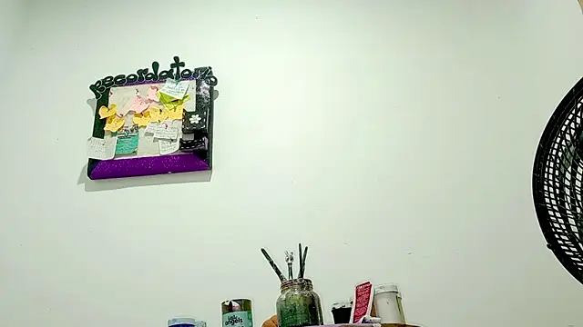 PetiteIvoryQueen19 online show from 15, 1, 2026