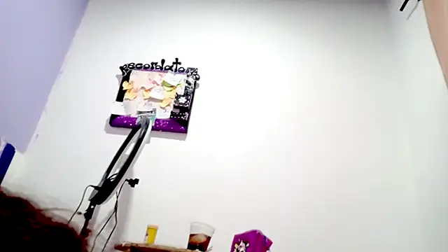 PetiteIvoryQueen19 online show from 19, 2, 2026