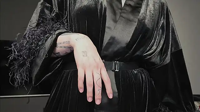 vinylstore online show from 7, 3, 2025