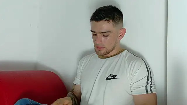 Sexy Alejandro  online show from 19, 5, 2026