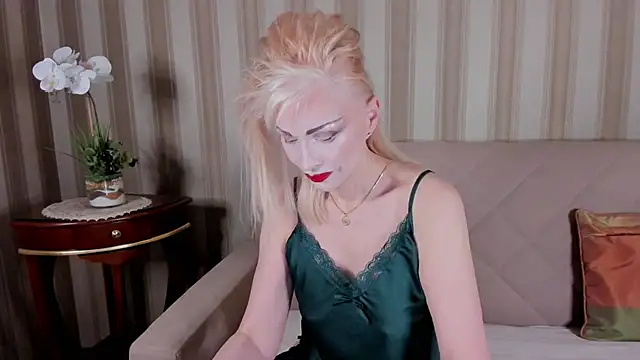 Rita Farel online show from 15, 12, 2025