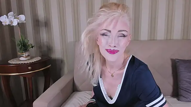 Rita Farel online show from 13, 7, 2026