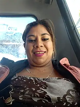 Laura-Hernandez online show from 11, 11, 2025