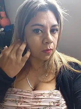 Laura-Hernandez online show from 15, 1, 2026