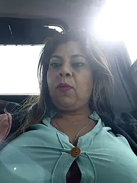 Laura-Hernandez online show from 15, 5, 2026