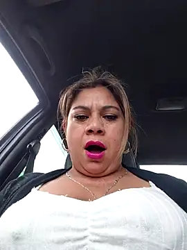 Laura-Hernandez online show from 28, 11, 2025