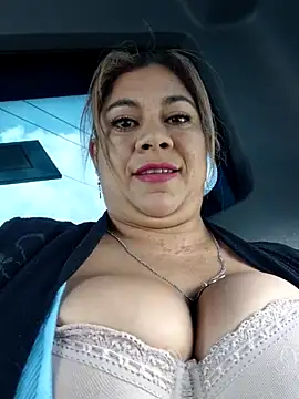 Laura-Hernandez online show from 18, 12, 2025