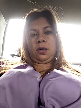 Laura-Hernandez online show from 13, 11, 2025