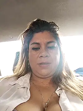 Laura-Hernandez online show from 28, 9, 2025