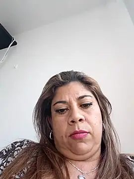 Snapshot of Laura-Hernandez chatting on 17, 7, 2026 Laura-Hernandez online show from 17, 7, 2026