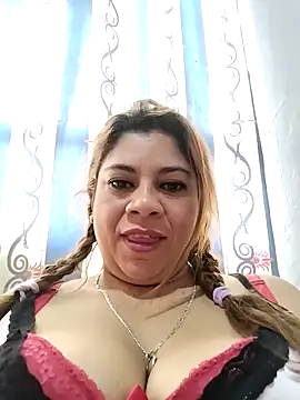 Laura-Hernandez online show from 19, 9, 2025
