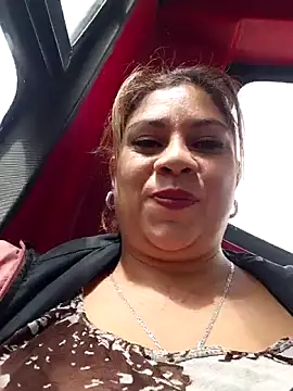 Laura-Hernandez online show from 17, 11, 2025