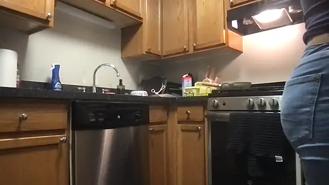 bigb00tyjudyyX online show from 30, 10, 2025