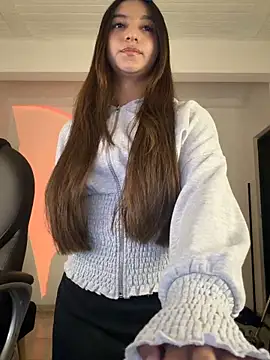aly golden  online show from 25, 4, 2026