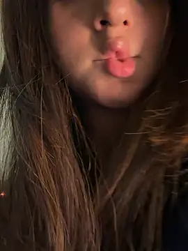 aly golden  online show from 22, 3, 2026