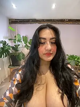 Snapshot of Alma- chatting on 29, 10, 2025 Alma- online show from 29, 10, 2025