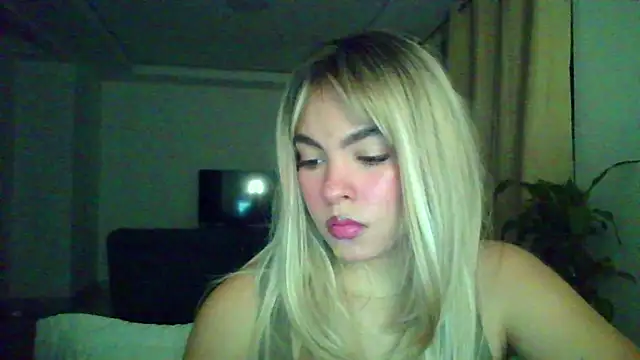 Snapshot of Kiri_Cutee chatting on 29, 11, 2025 Kiri Cutee online show from 29, 11, 2025