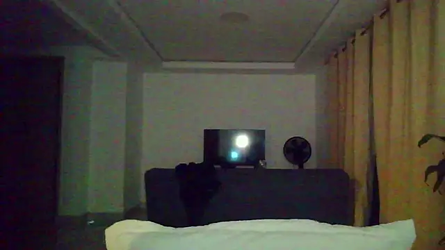 Snapshot of Kiri_Cutee chatting on 28, 11, 2025 Kiri Cutee online show from 28, 11, 2025