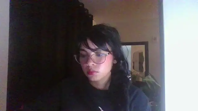 Snapshot of Kiri_Cutee chatting on 14, 2, 2025 Kiri Cutee online show from 14, 2, 2025