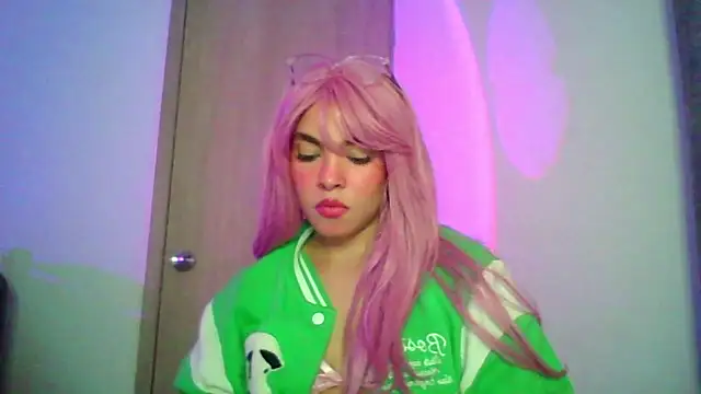 Snapshot of Kiri_Cutee chatting on 7, 11, 2025 Kiri Cutee online show from 7, 11, 2025