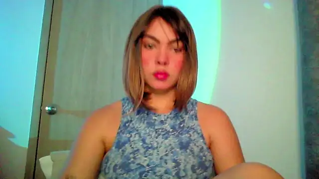 Snapshot of Kiri_Cutee chatting on 11, 9, 2025 Kiri Cutee online show from 11, 9, 2025