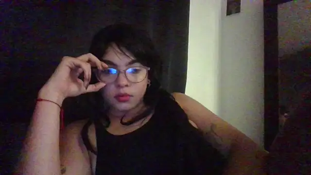Snapshot of Kiri_Cutee chatting on 3, 3, 2025 Kiri Cutee online show from 3, 3, 2025