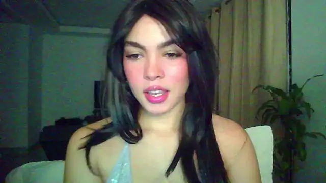 Snapshot of Kiri_Cutee chatting on 18, 11, 2025 Kiri Cutee online show from 18, 11, 2025