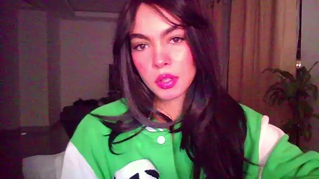 Snapshot of Kiri_Cutee chatting on 16, 11, 2025 Kiri Cutee online show from 16, 11, 2025