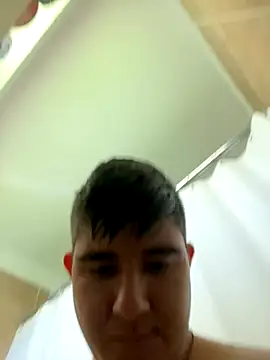 Yann 18 online show from 27, 10, 2025